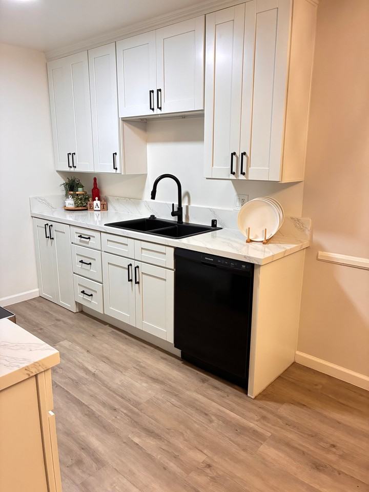 400 E Live Oak St #30 - Photo 2 of 3