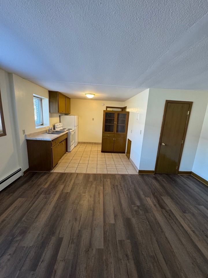 464 Maryland Ave W #2 - Photo 5 of 13