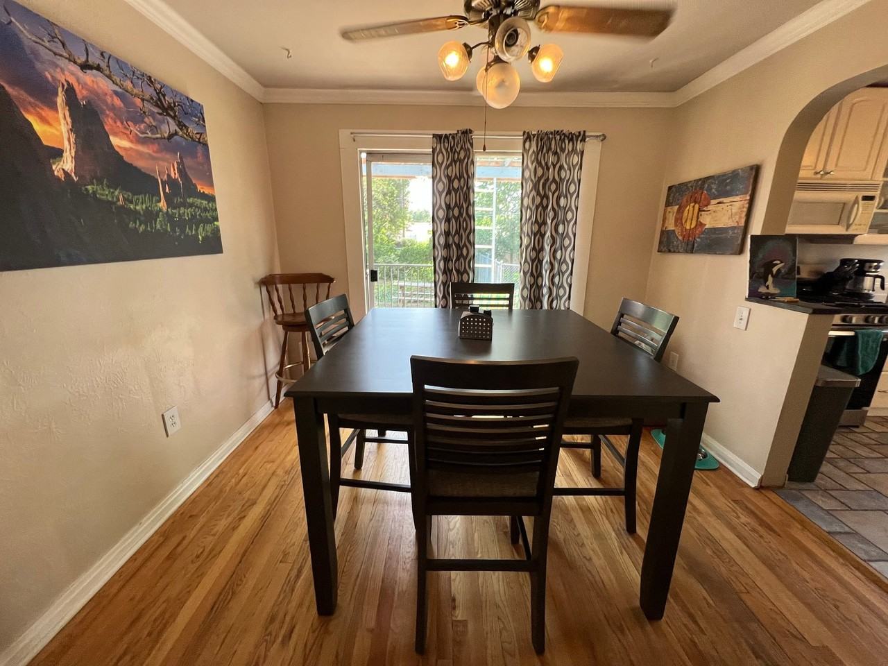 1007 Farragut Ave - Photo 3 of 12