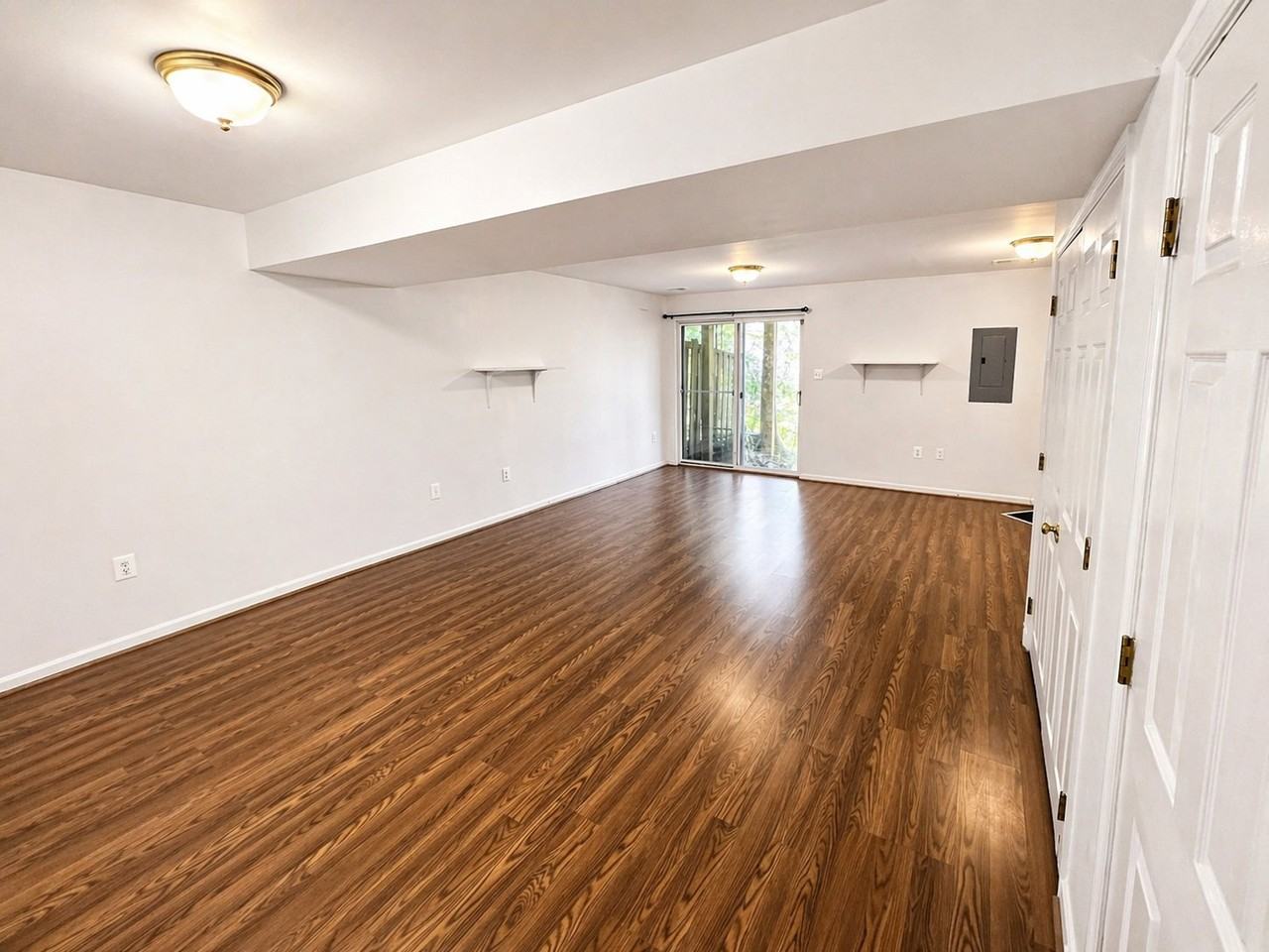 6726 Emmanuel Ct - Photo 4 of 11