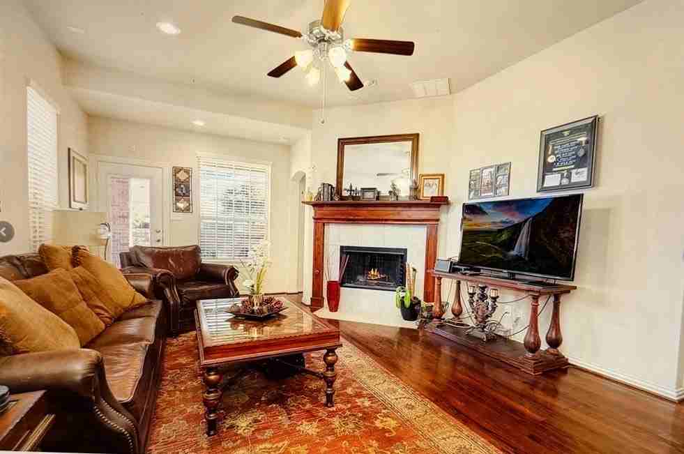 3108 Hereford Dr - Photo 5 of 20