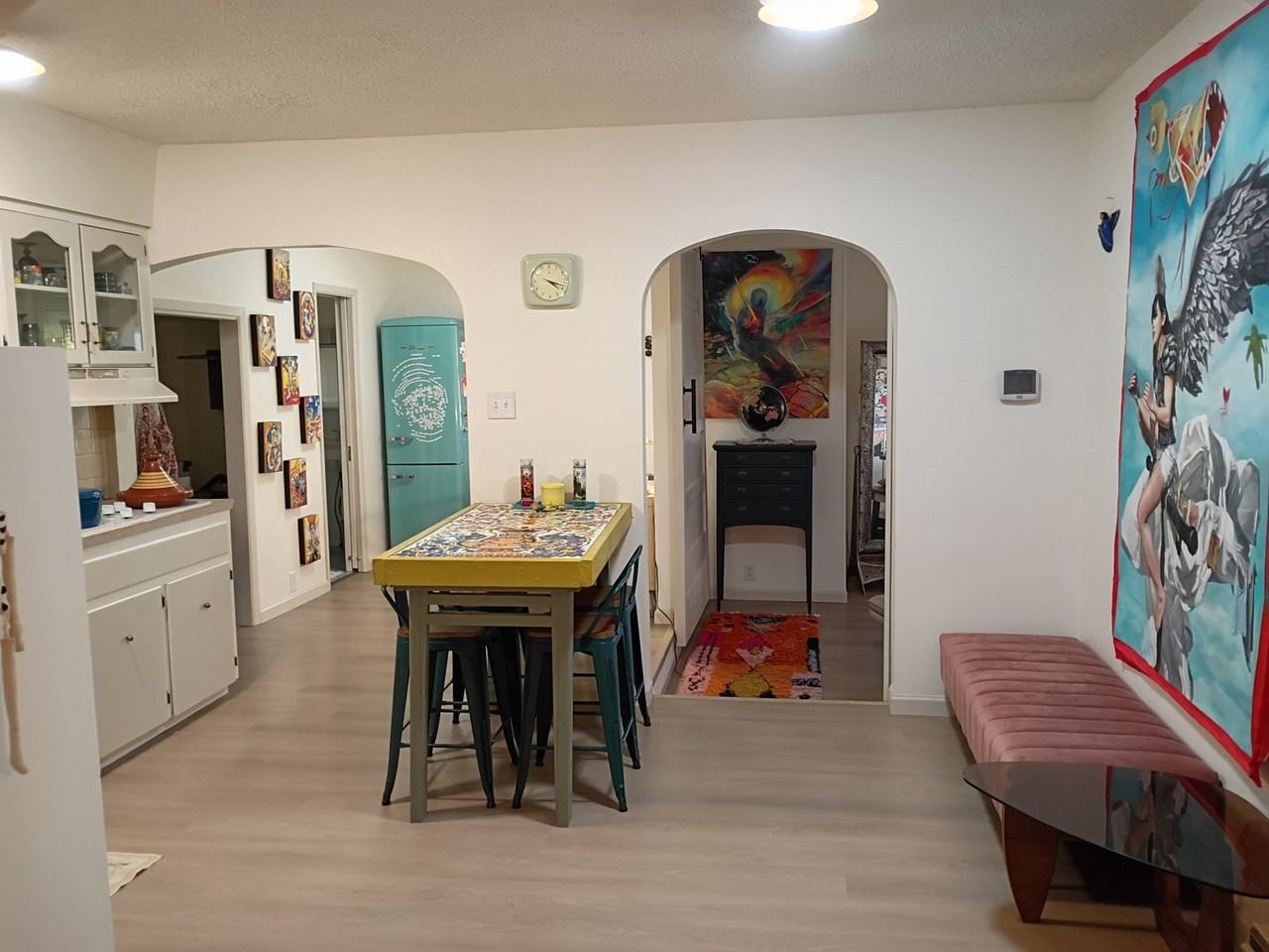 527 Gaylord Ave - Photo 3 of 16