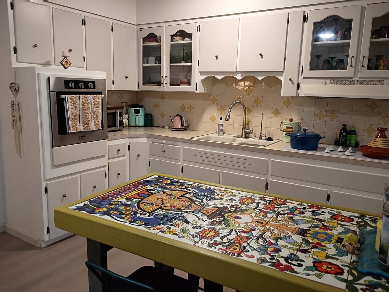 527 Gaylord Ave - Photo 4 of 16