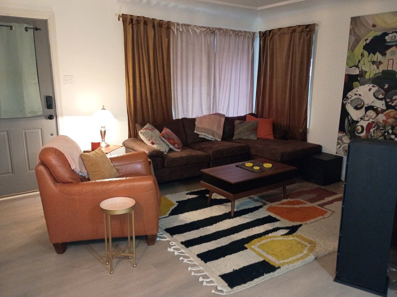 527 Gaylord Ave - Photo 7 of 16