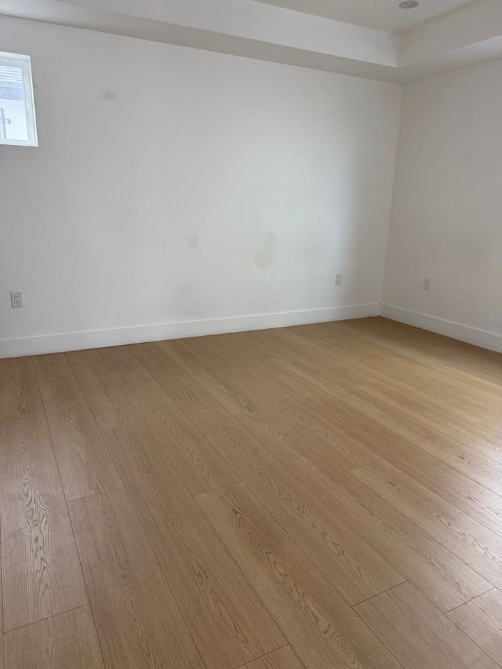 1400 W 57th St - Photo 6 of 16