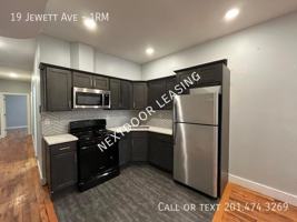 featured image of 19 Jewett Ave #1RM