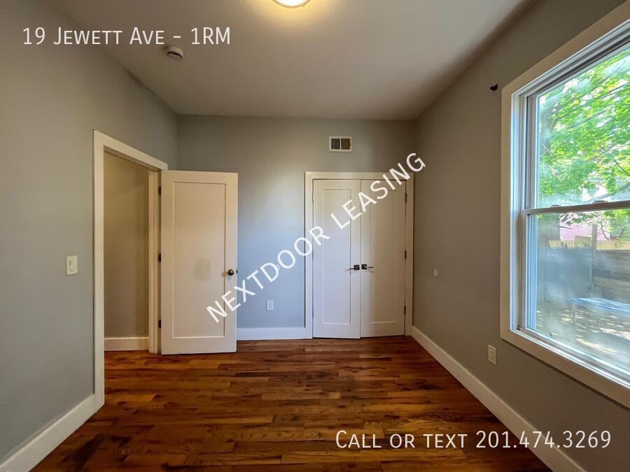 19 Jewett Ave #1RM - Photo 7 of 10