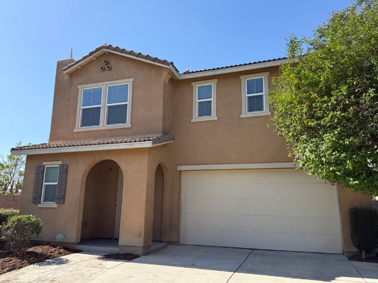 3039 E Arbor Ln - Photo 2 of 50