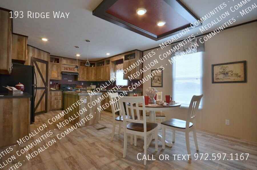 193 Ridgeway Dr - Photo 3 of 14