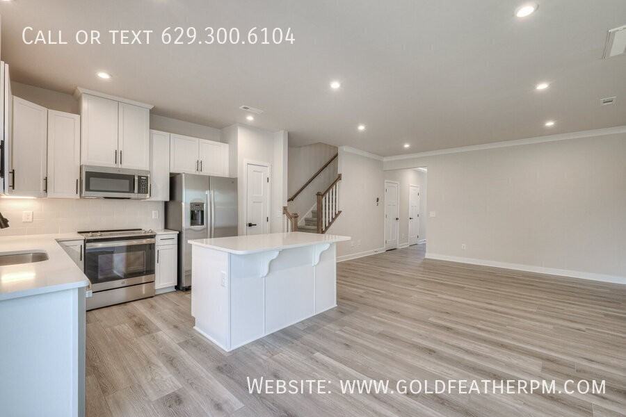 2009 Walnut Ln - Photo 3 of 32