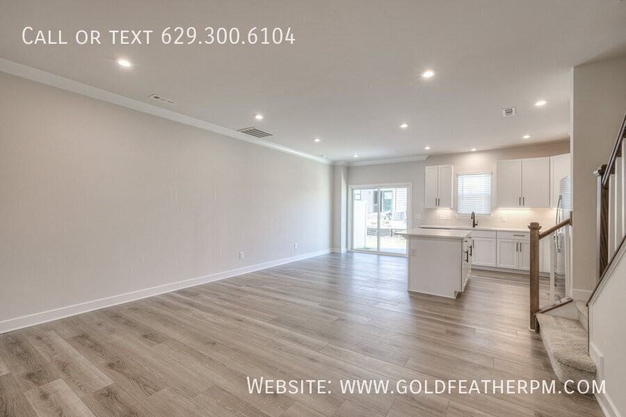 2009 Walnut Ln - Photo 4 of 32