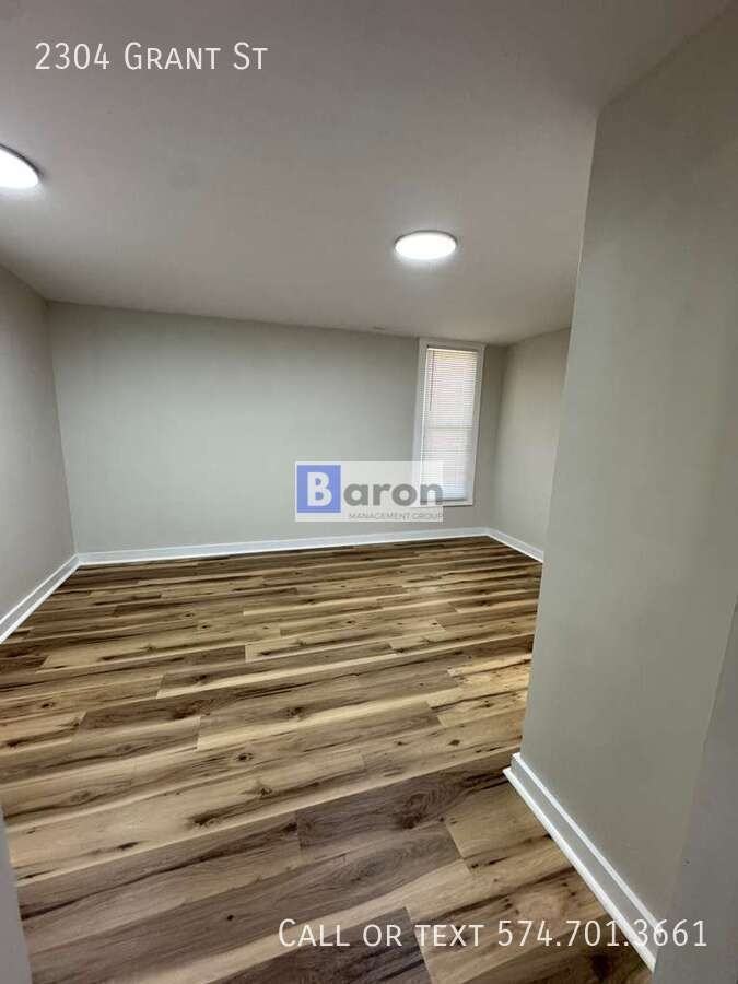 2304 Grant St - Photo 5 of 16