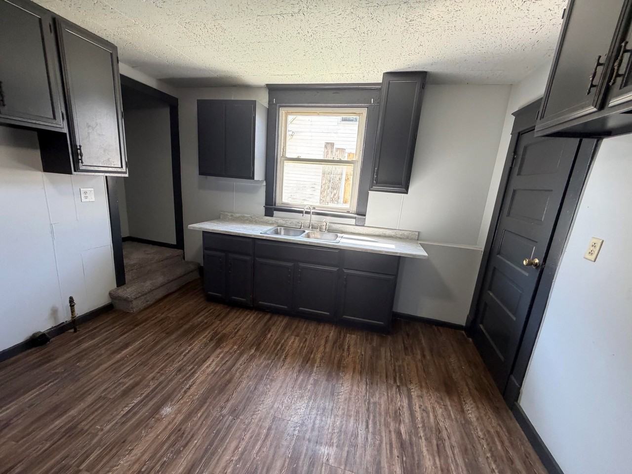 4 Tilman Ave - Photo 2 of 17