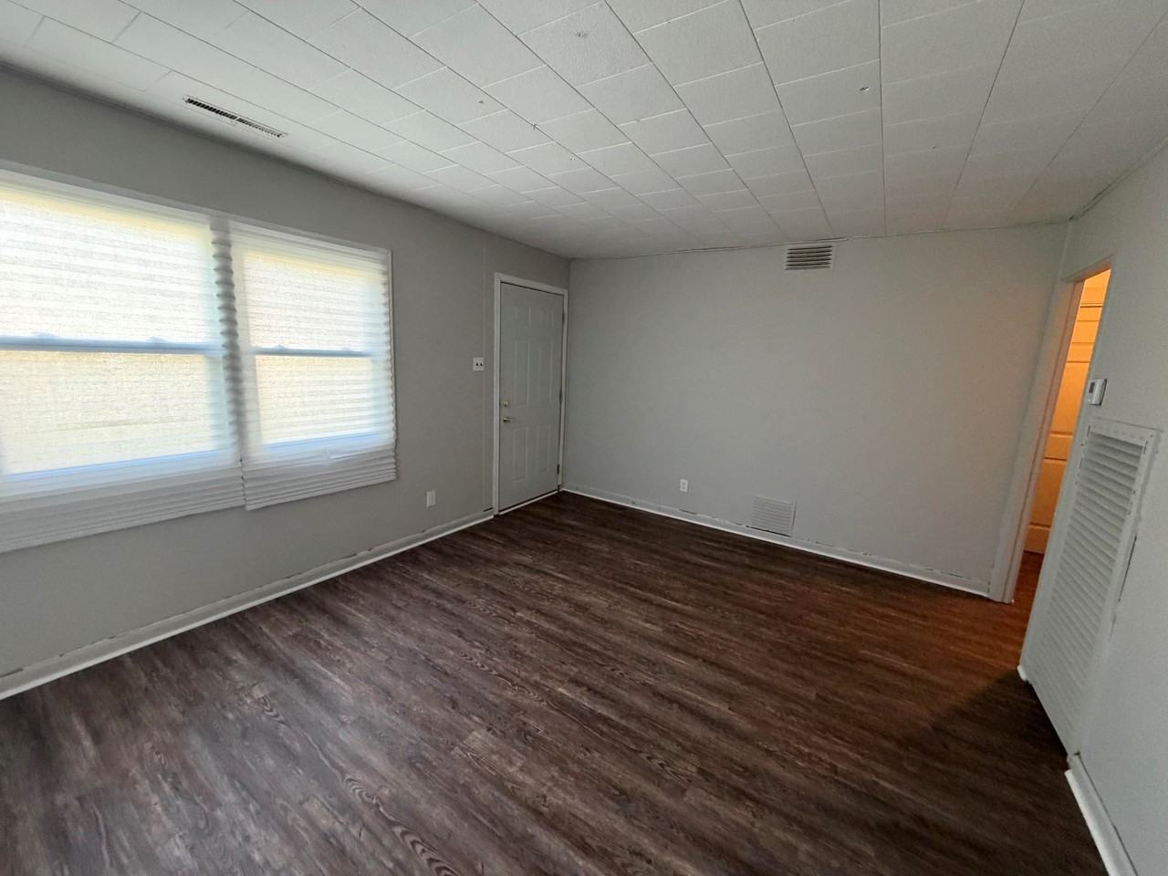 217 Edwards St - Photo 7 of 13