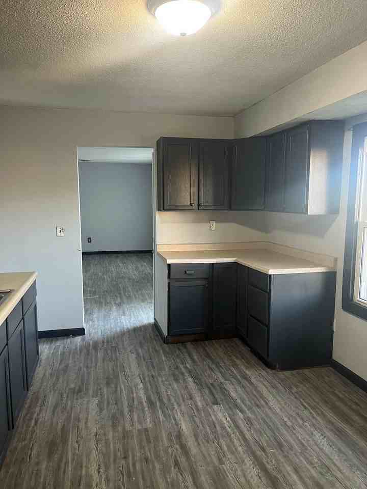 208 Logan St - Photo 3 of 15