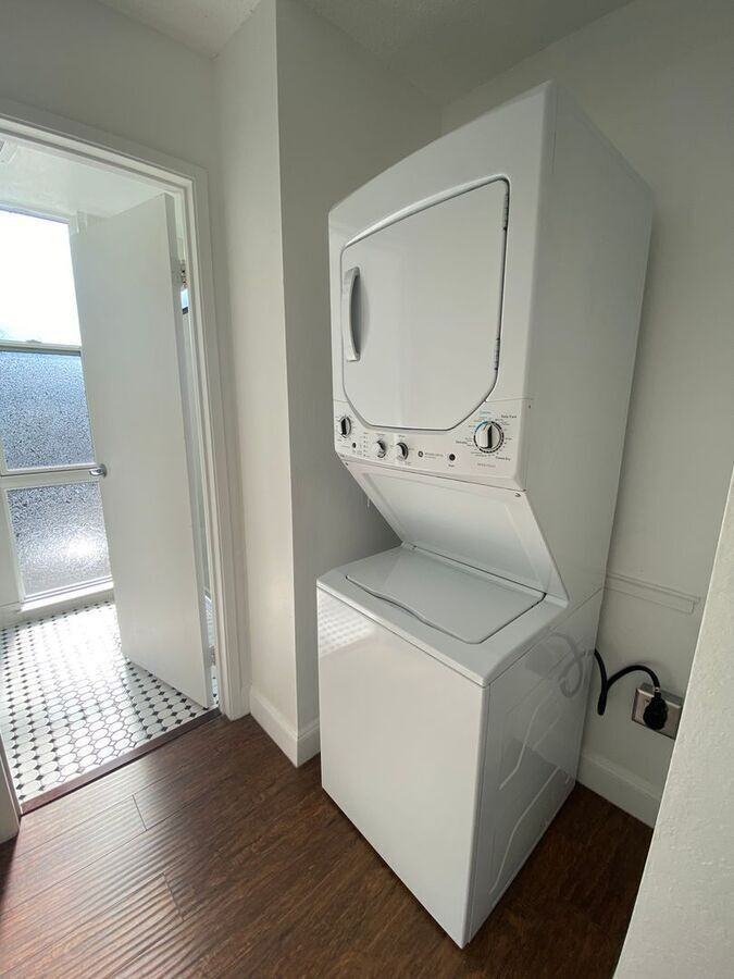 2133 Grant St #3 - Photo 6 of 13