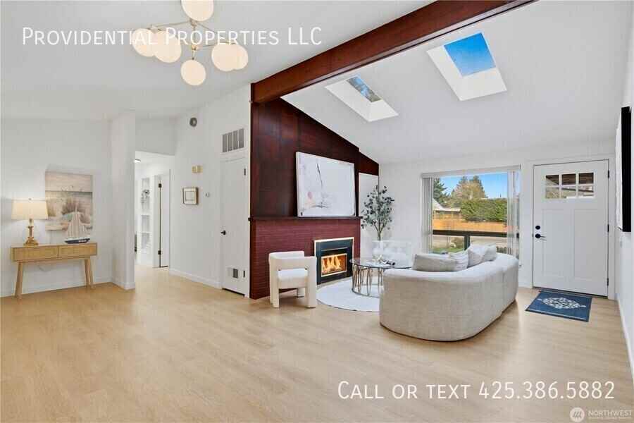 527 N 200th St - Photo 2 of 27