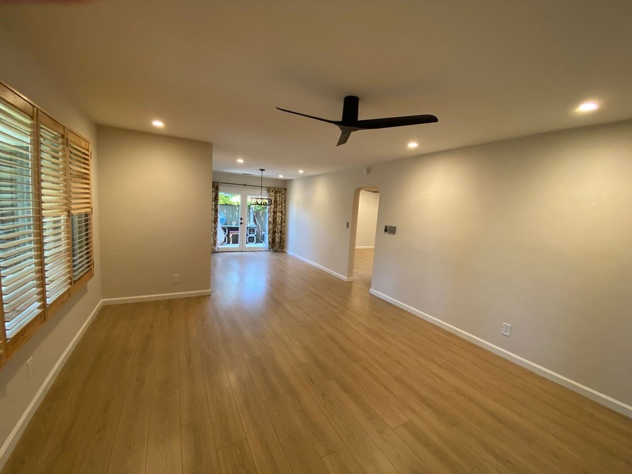 2414 Monroe Ave - Photo 3 of 13