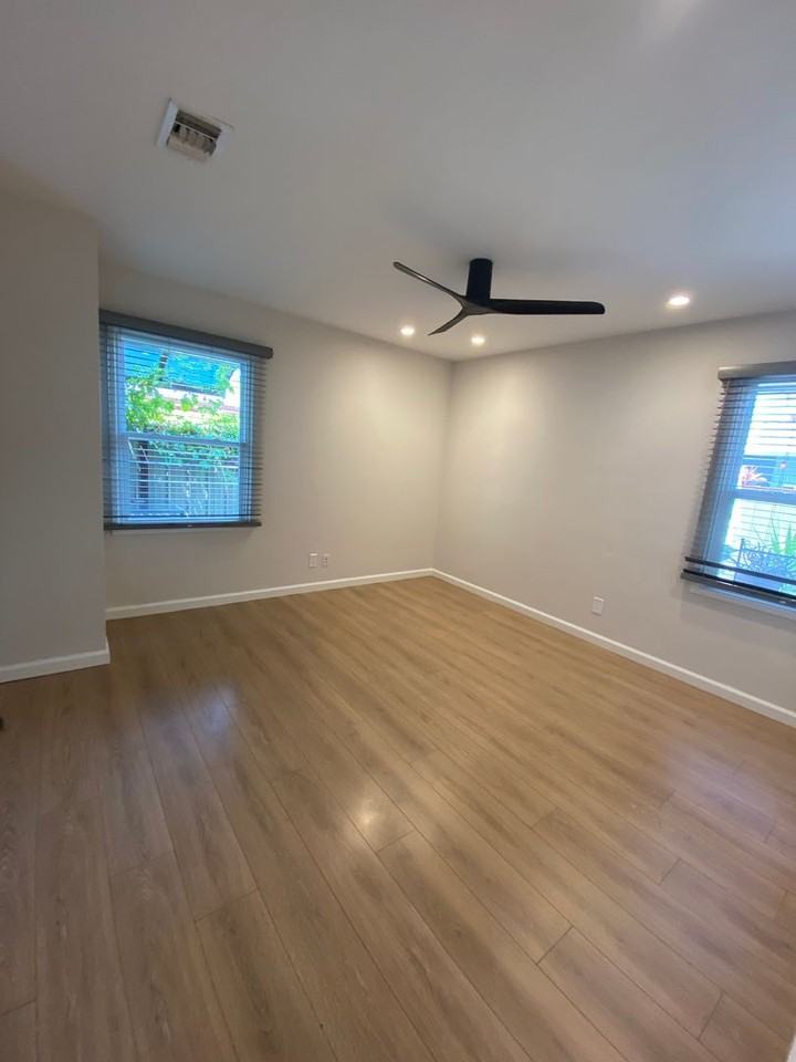 2414 Monroe Ave - Photo 6 of 13