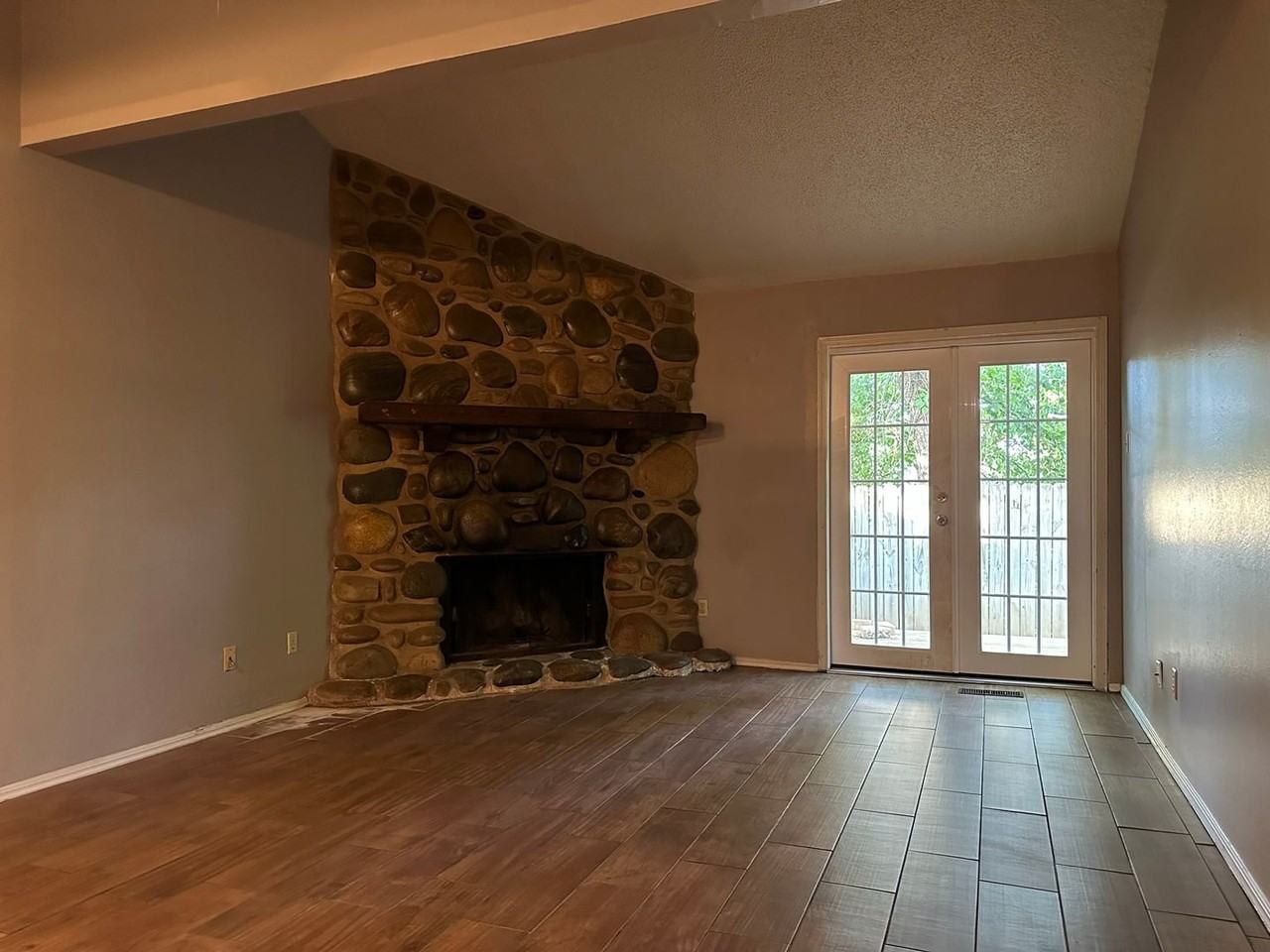 119 Perth Ct - Photo 5 of 15