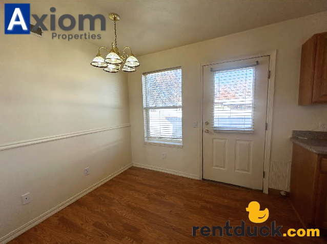 465 Taft Ave #B - Photo 6 of 27