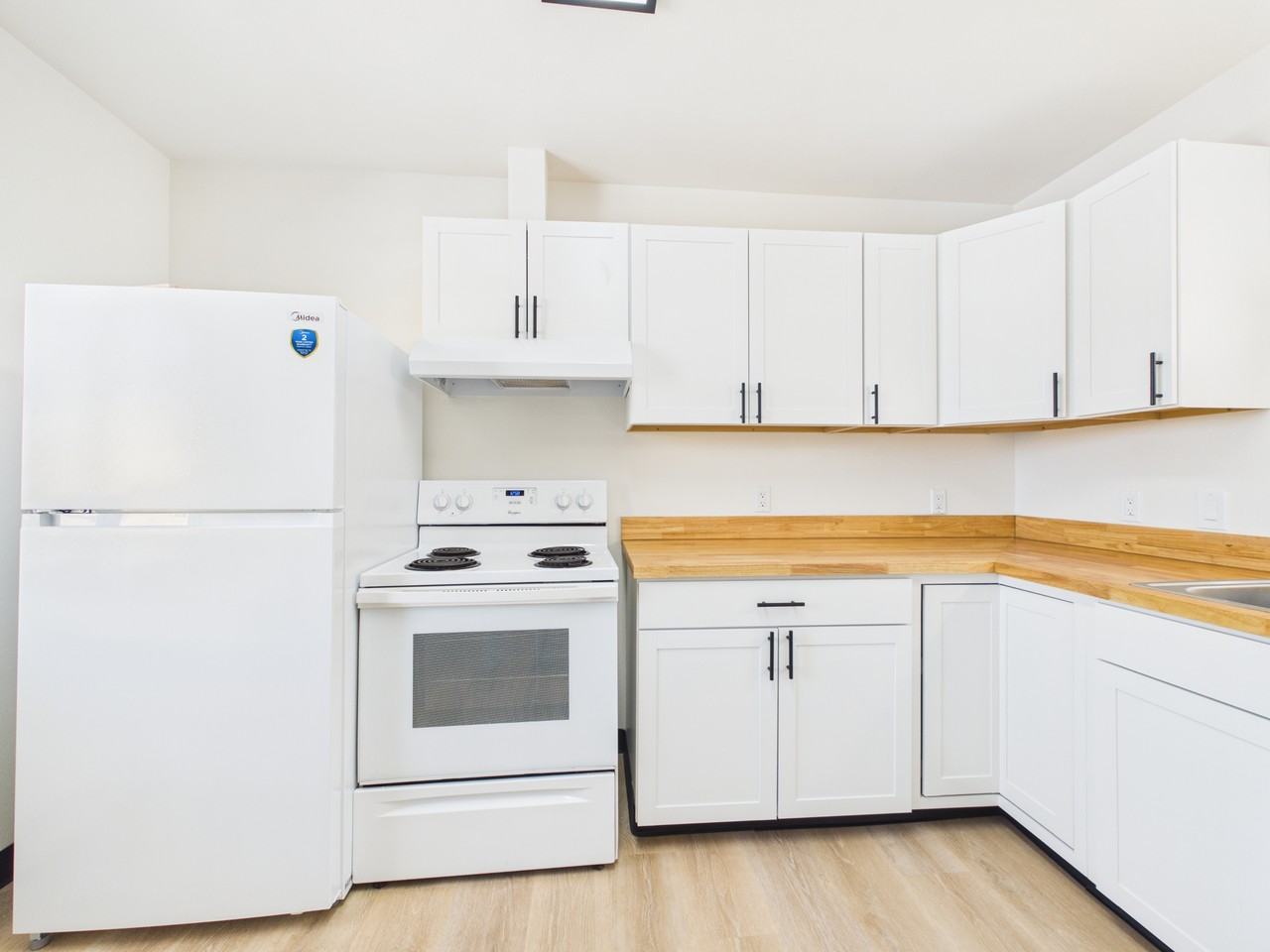 3712 Swenson Ave #8 - Photo 3 of 16