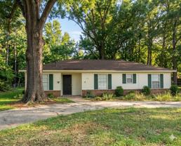 3855 Woodley Rd - Photo 1 of 1