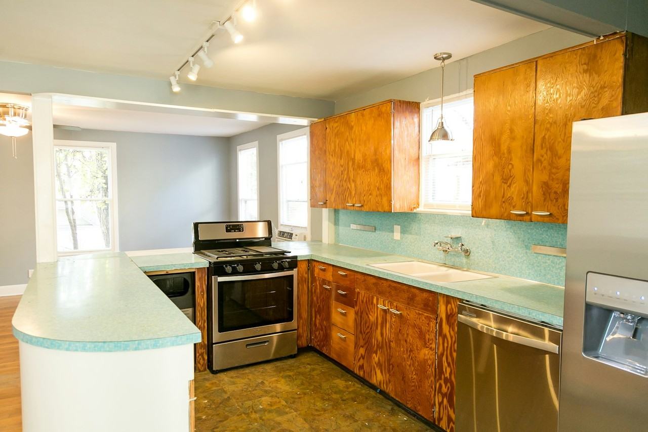 4611 Harmon Avenue - Photo 6 of 17