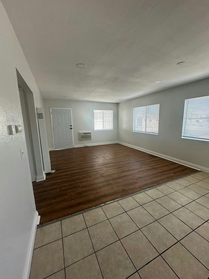 7620 Newlin Avenue, Unit 20B - Photo 3 of 13