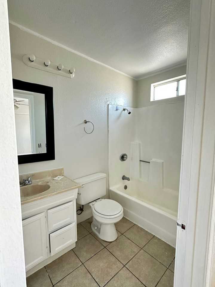 7620 Newlin Avenue, Unit 20B - Photo 7 of 13
