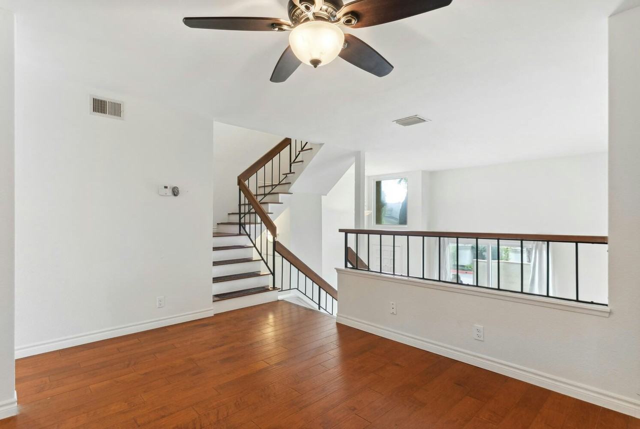 3264 Caminito Eastbluff #105, Unit 105 - Photo 2 of 29