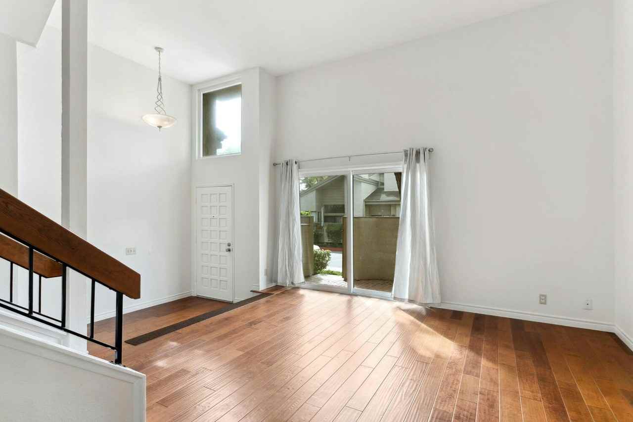 3264 Caminito Eastbluff #105, Unit 105 - Photo 4 of 29