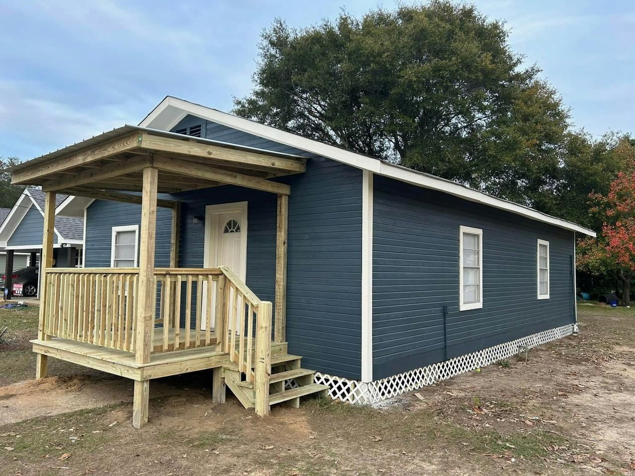 105 McKinnon St. - Photo 3 of 7