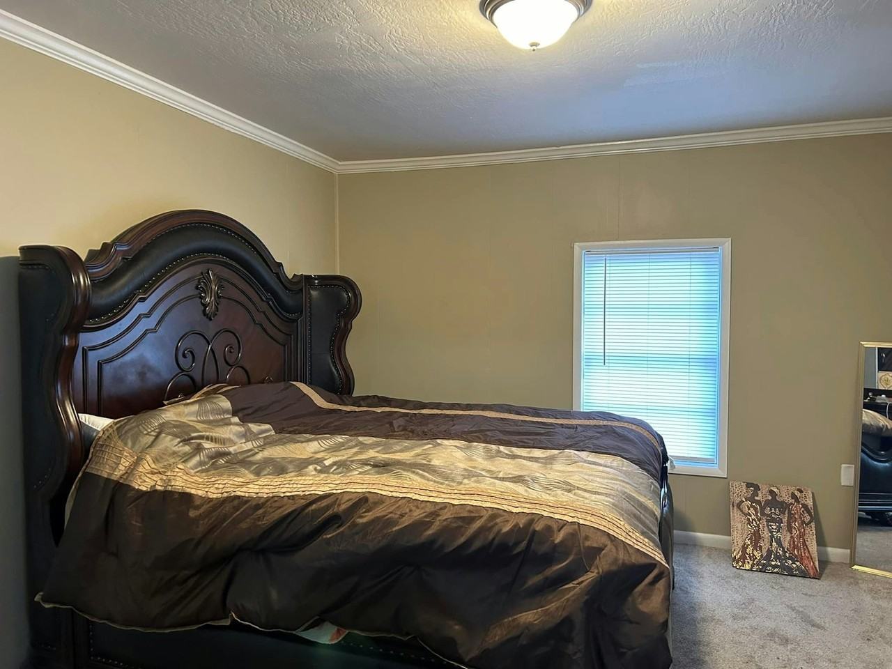 105 McKinnon St. - Photo 5 of 7