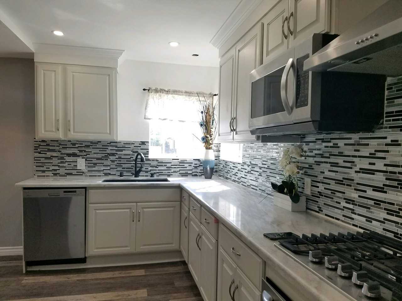 14103 Jefferson Avenue - Photo 7 of 15