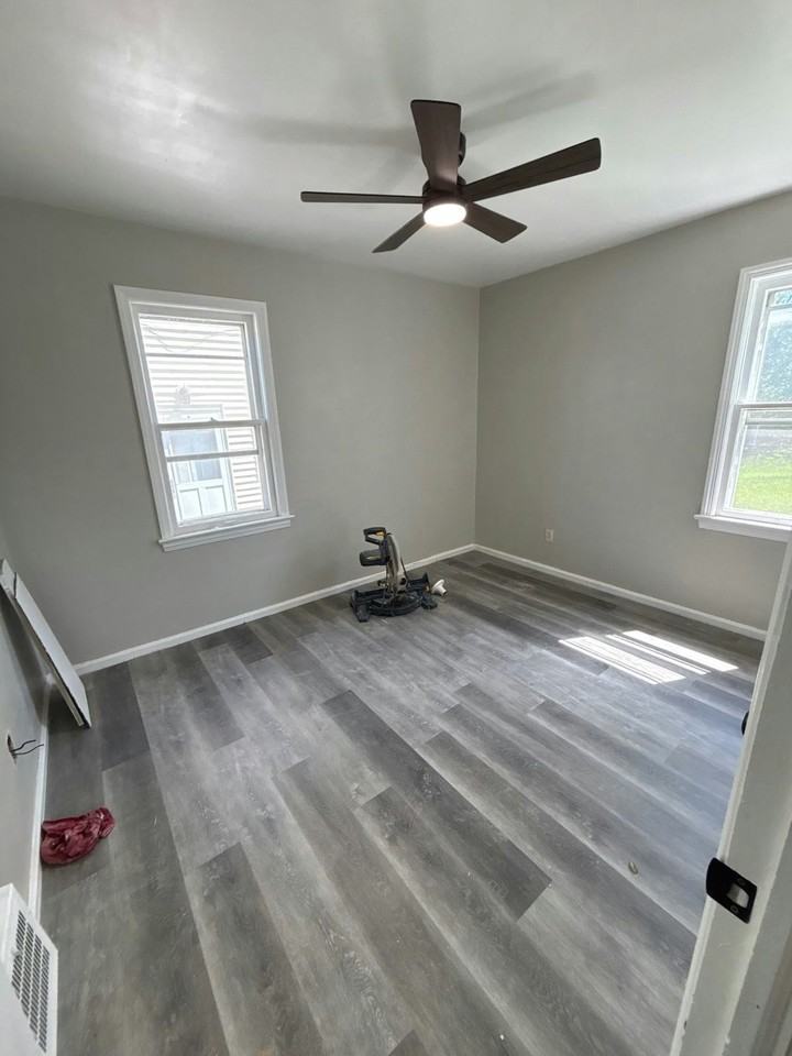 21600 Franklin Road - Photo 3 of 5