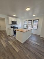 featured image of 1004 E Delmar St #1
