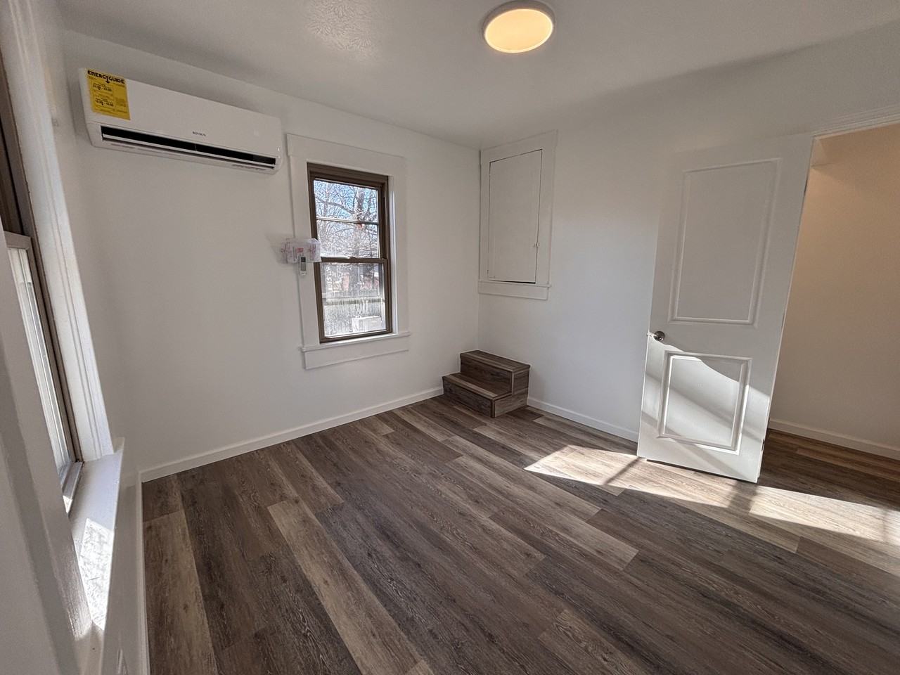 1004 E Delmar St #1 - Photo 2 of 11