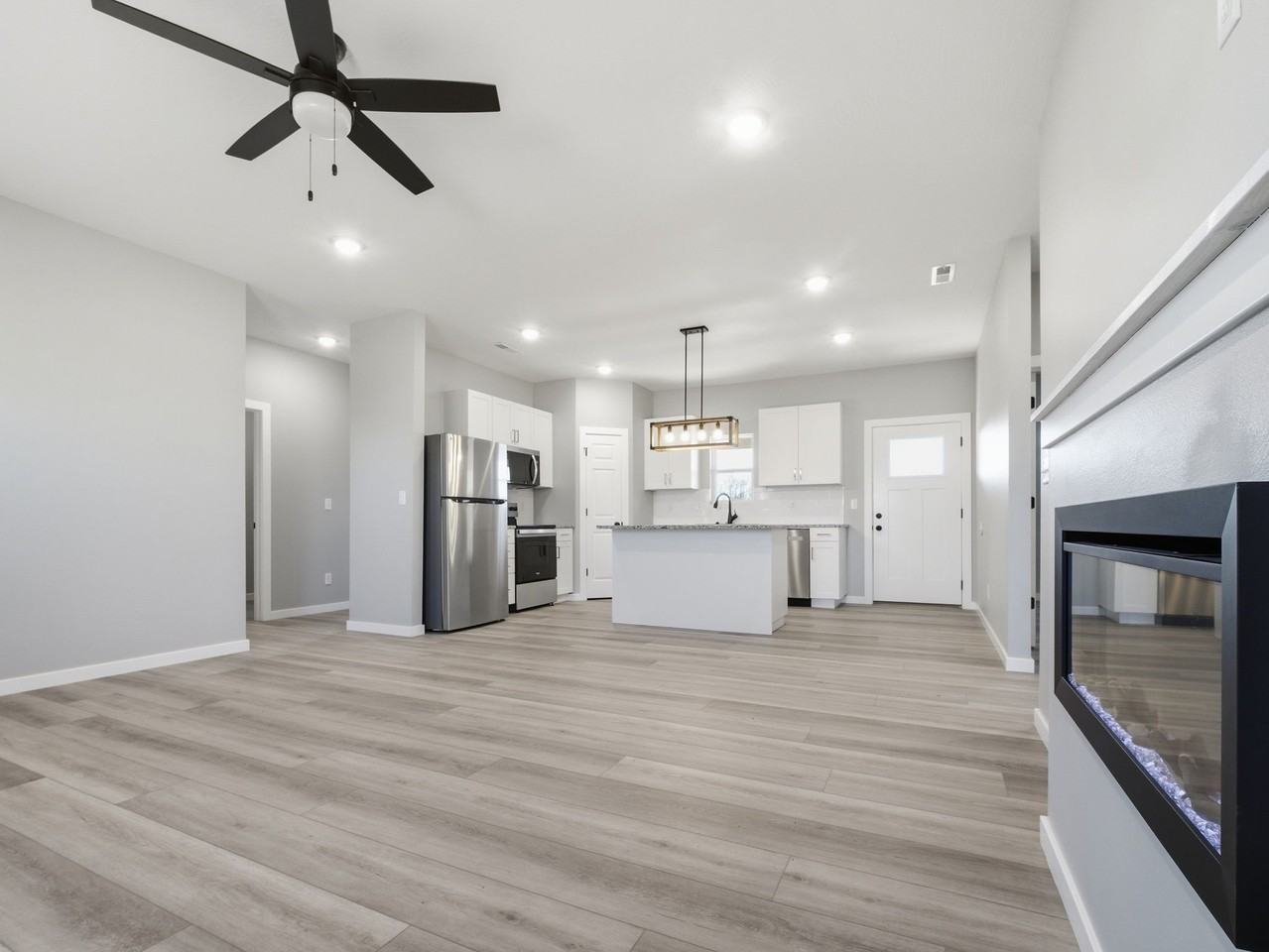 1706 Hazel St #1 - Photo 3 of 11