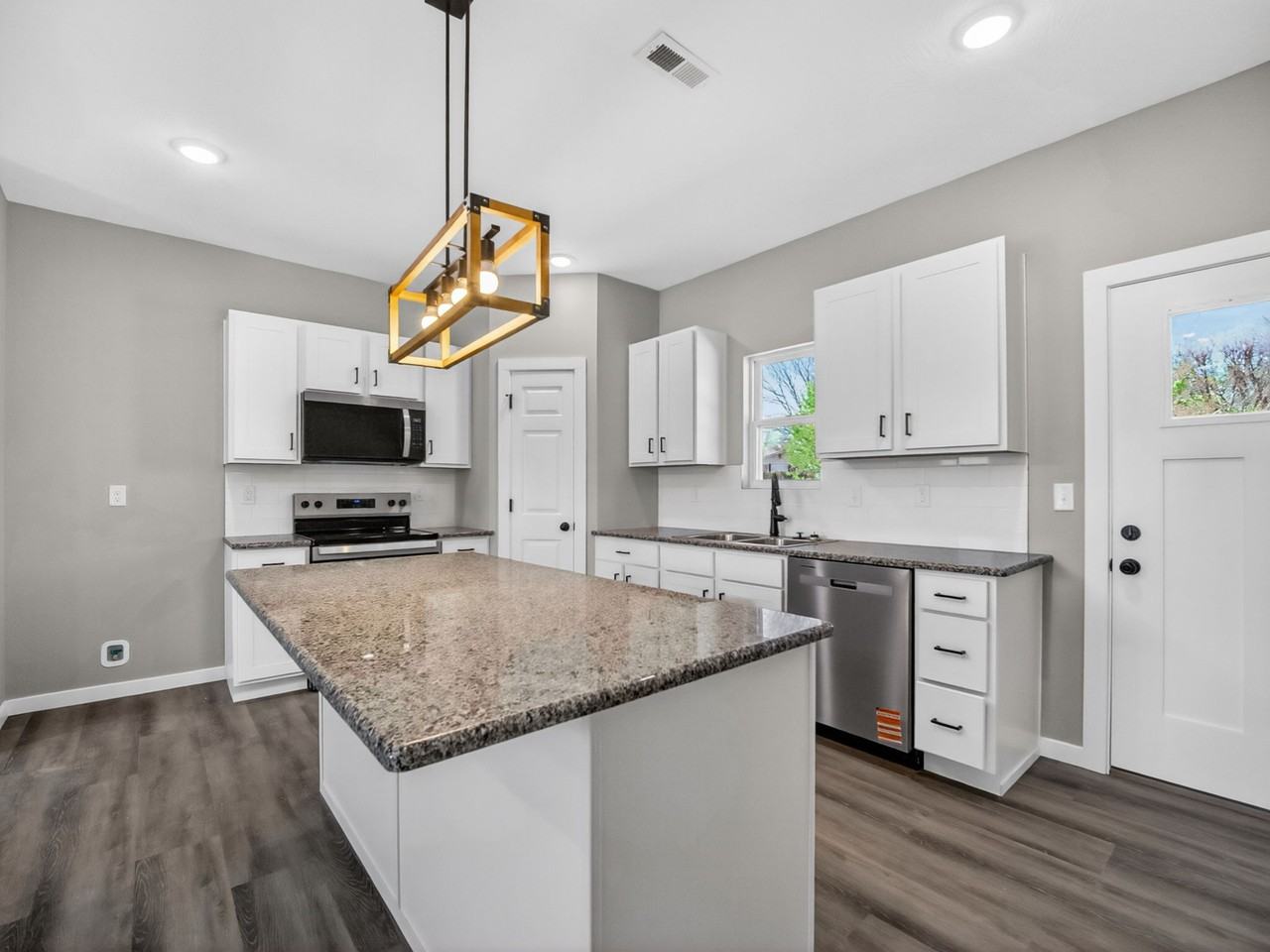 42 Whitley Ln #1 - Photo 6 of 10