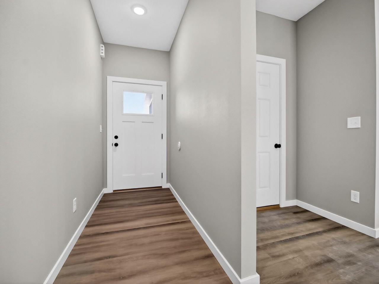 43 Whitley Ln #1 - Photo 3 of 8