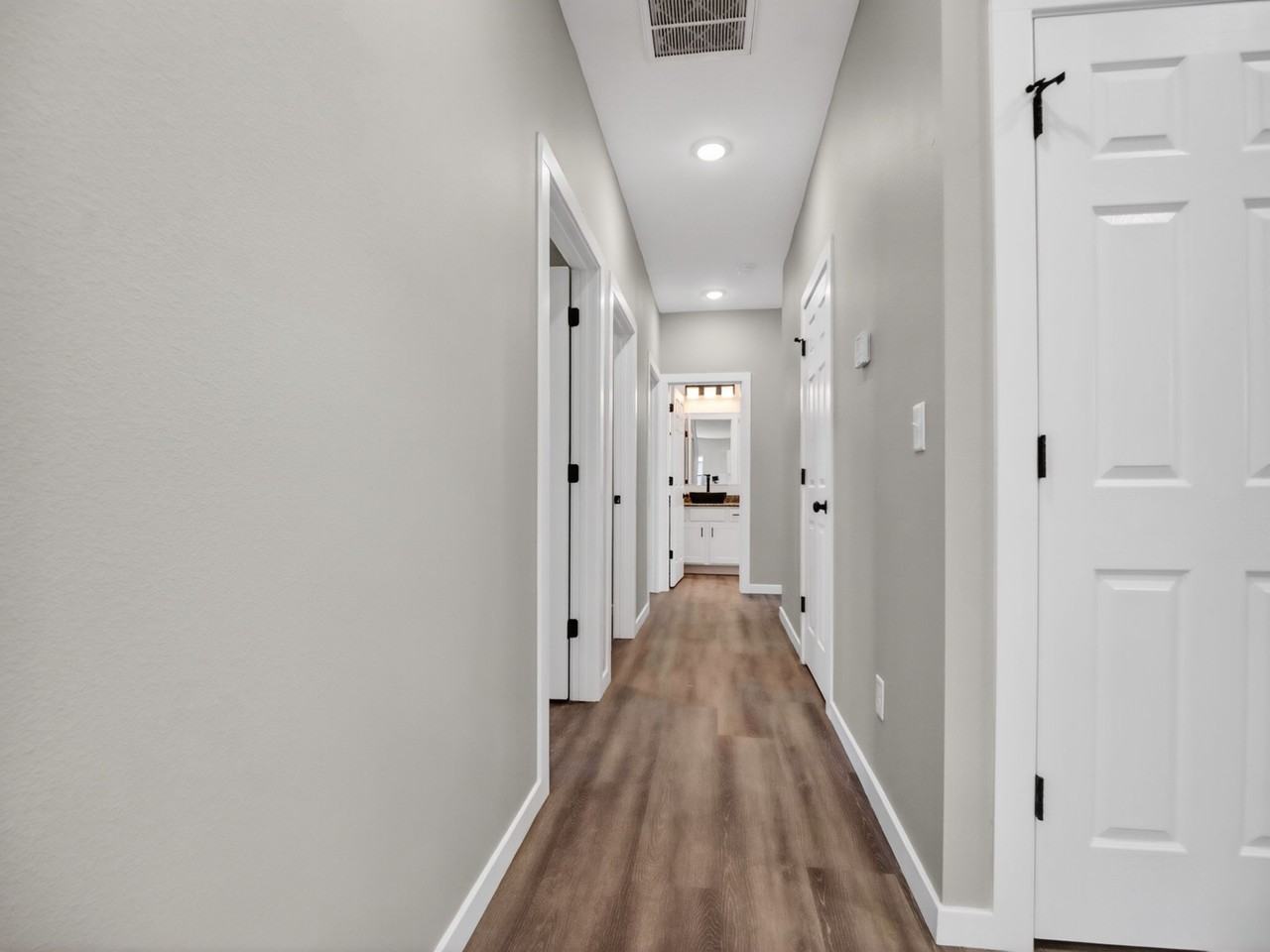 43 Whitley Ln #1 - Photo 4 of 8