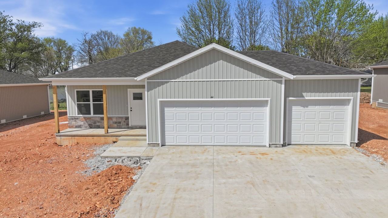 44 Whitley Ln #1