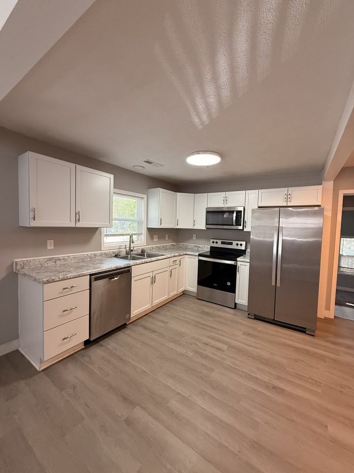 9 E Delta St #1 - Photo 3 of 8