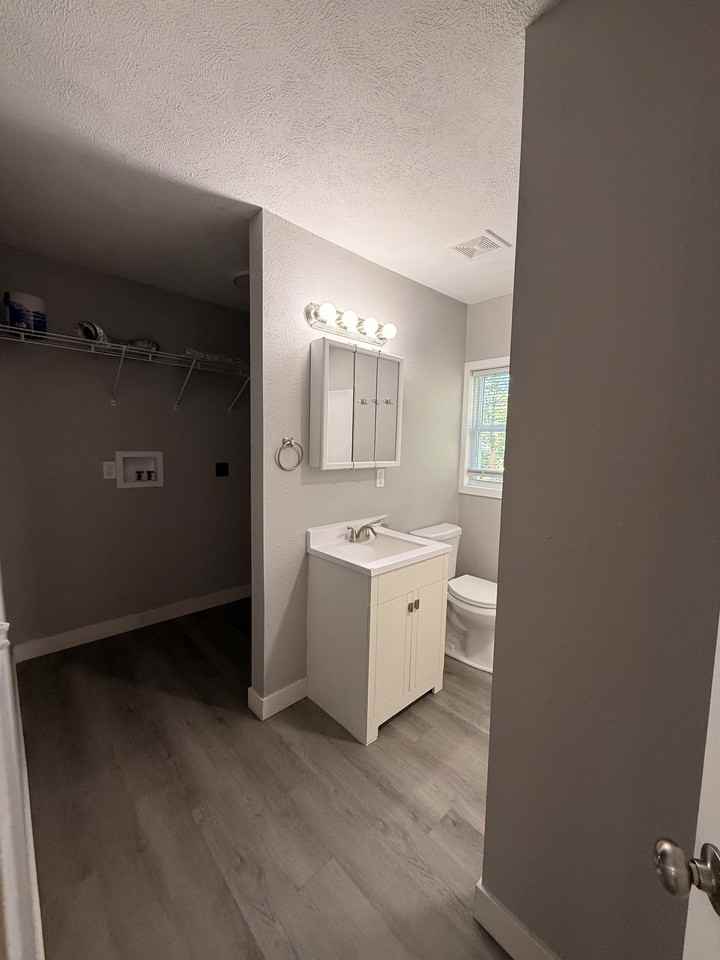 9 E Delta St #1 - Photo 6 of 8