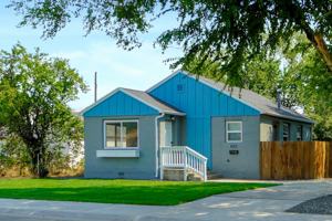 featured image of 4213 W Clark St #1