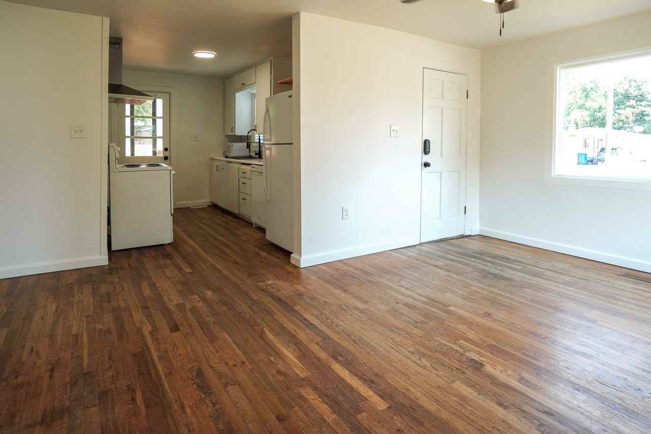 4213 W Clark St #1 - Photo 6 of 18