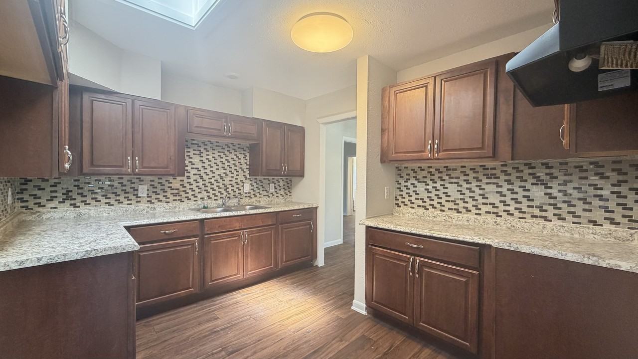 8534 Addison Rd #1 - Photo 5 of 14