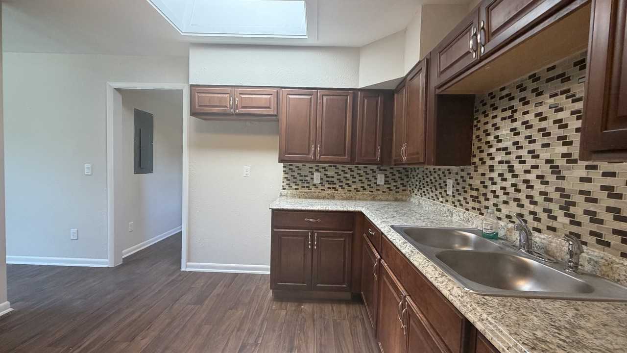 8534 Addison Rd #1 - Photo 6 of 14