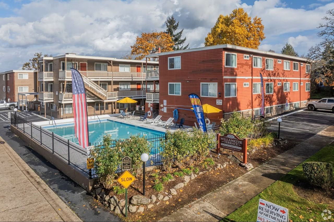 Willamette Terrace Apartments - Photo 2 of 25